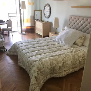  Апартаменты Leoni Charminghouse